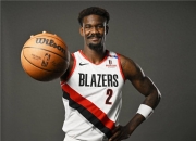米兰体育登录-湖人今夏操作一览：签下拉拉维亚、艾顿、斯马特等球员
