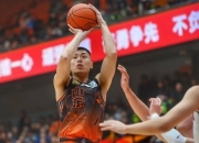 米兰体育官网-山东男篮刘毅社媒更新训练日常：夏练三伏，不炼不厉害