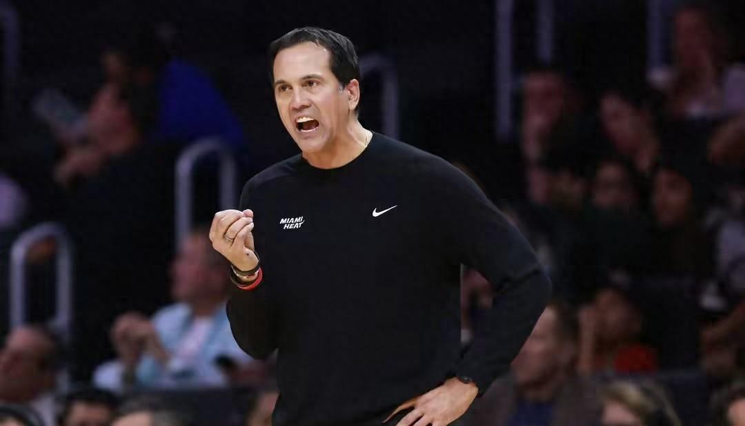 NBA球队主帅因战术问题遭质疑