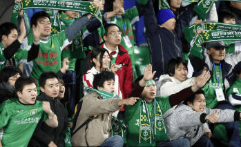 关于中超半程积分：国安申花竞争白热化5队挣扎保级的信息