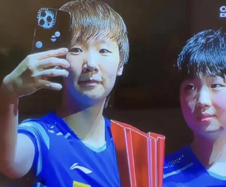 包含大满贯-王艺迪/蒯曼3-2海产组合女双夺冠的词条