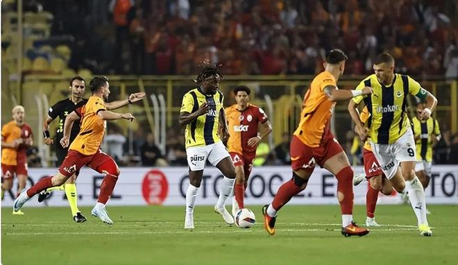罗马0-0闷平那不勒斯，穆里尼奥战术受质疑